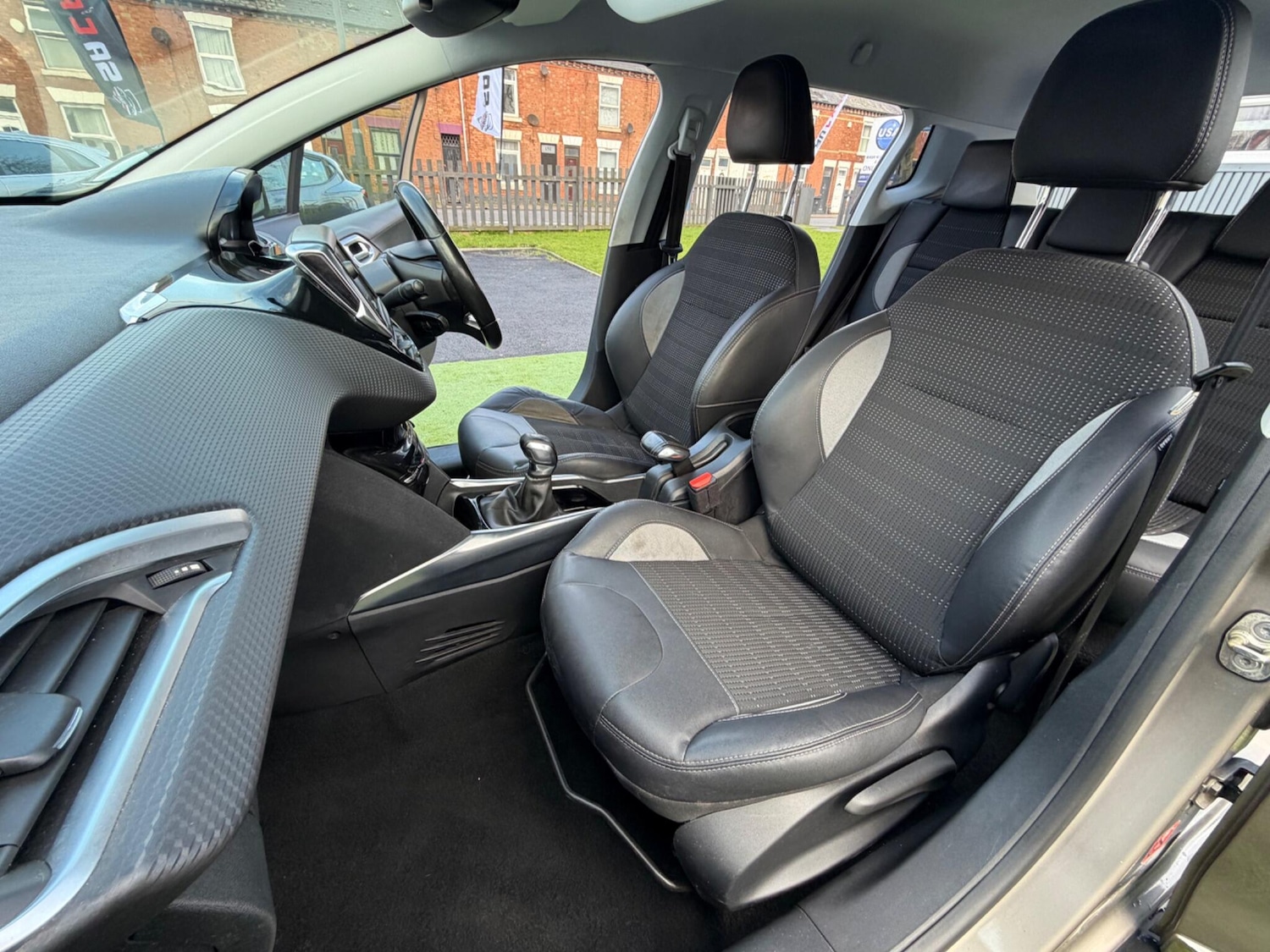 Used Peugeot 2008 2013 for sale - 77411642: Photo 41