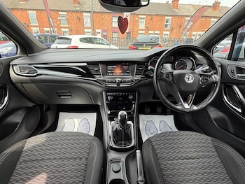 Used Vauxhall Astra 2017 for sale - 75376929: Photo