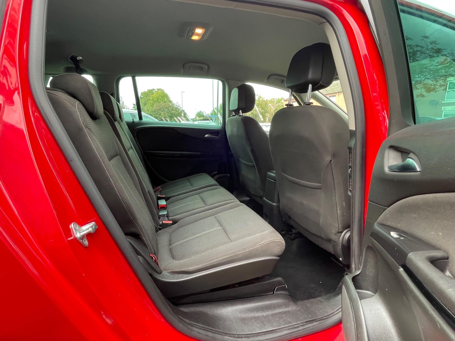Used Vauxhall Zafira Tourer 2015 for sale - 76042531: Photo 23