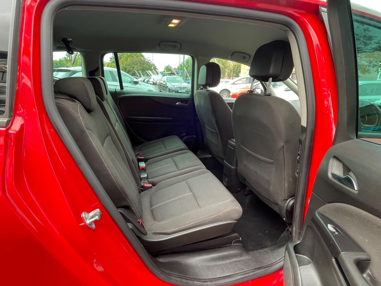 Used Vauxhall Zafira Tourer 2015 for sale - 76042531: Photo 24