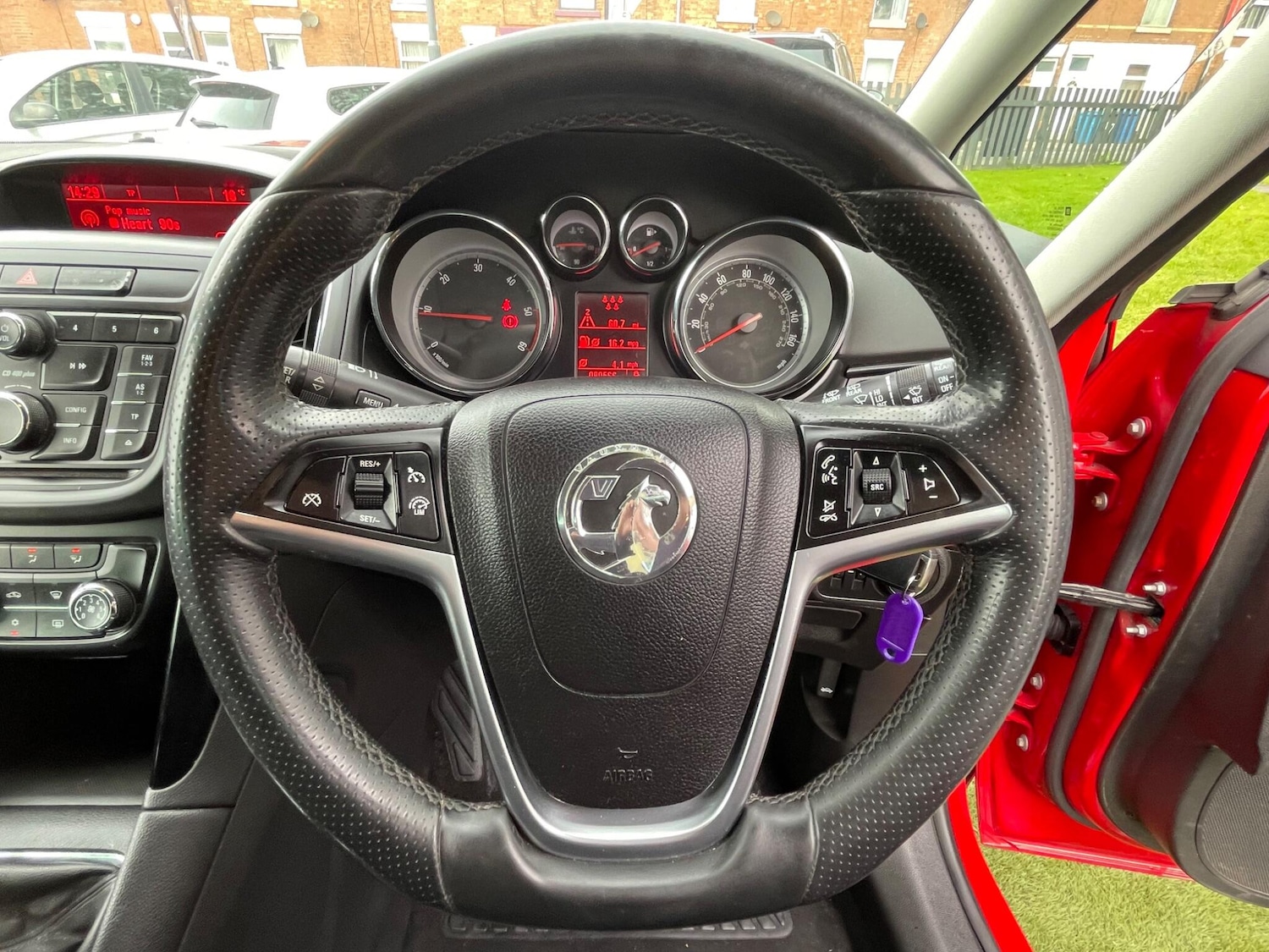 Used Vauxhall Zafira Tourer 2015 for sale - 76042531: Photo 45