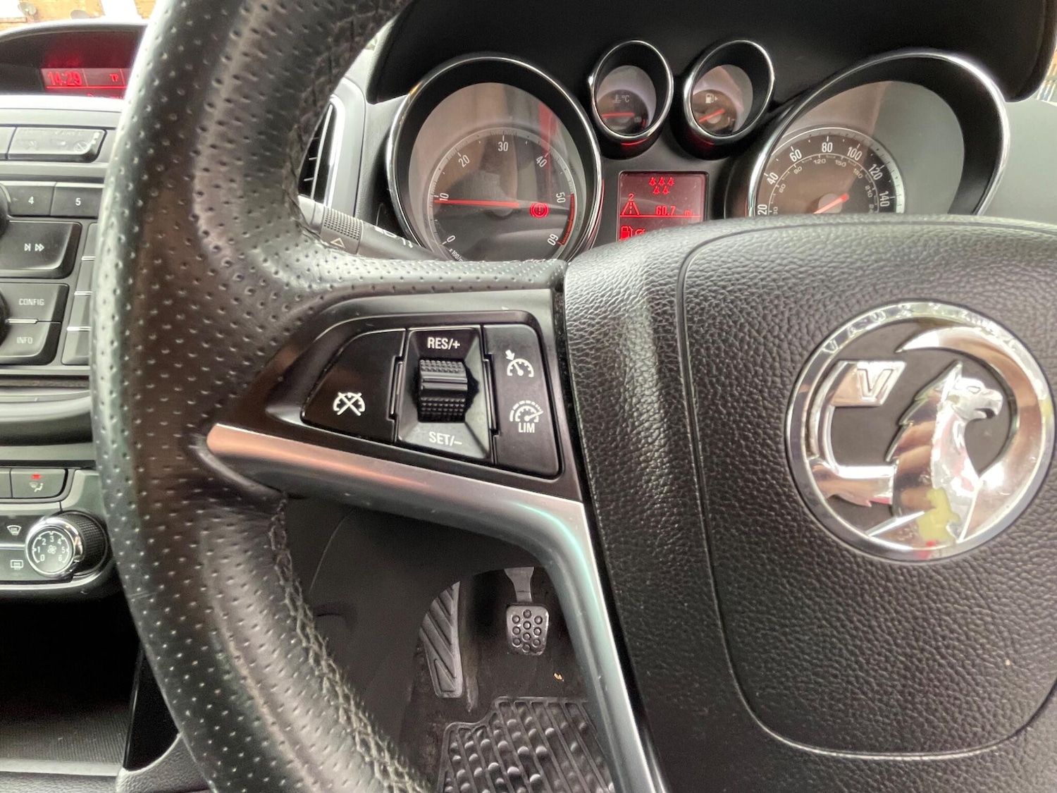 Used Vauxhall Zafira Tourer 2015 for sale - 76042531: Photo 47