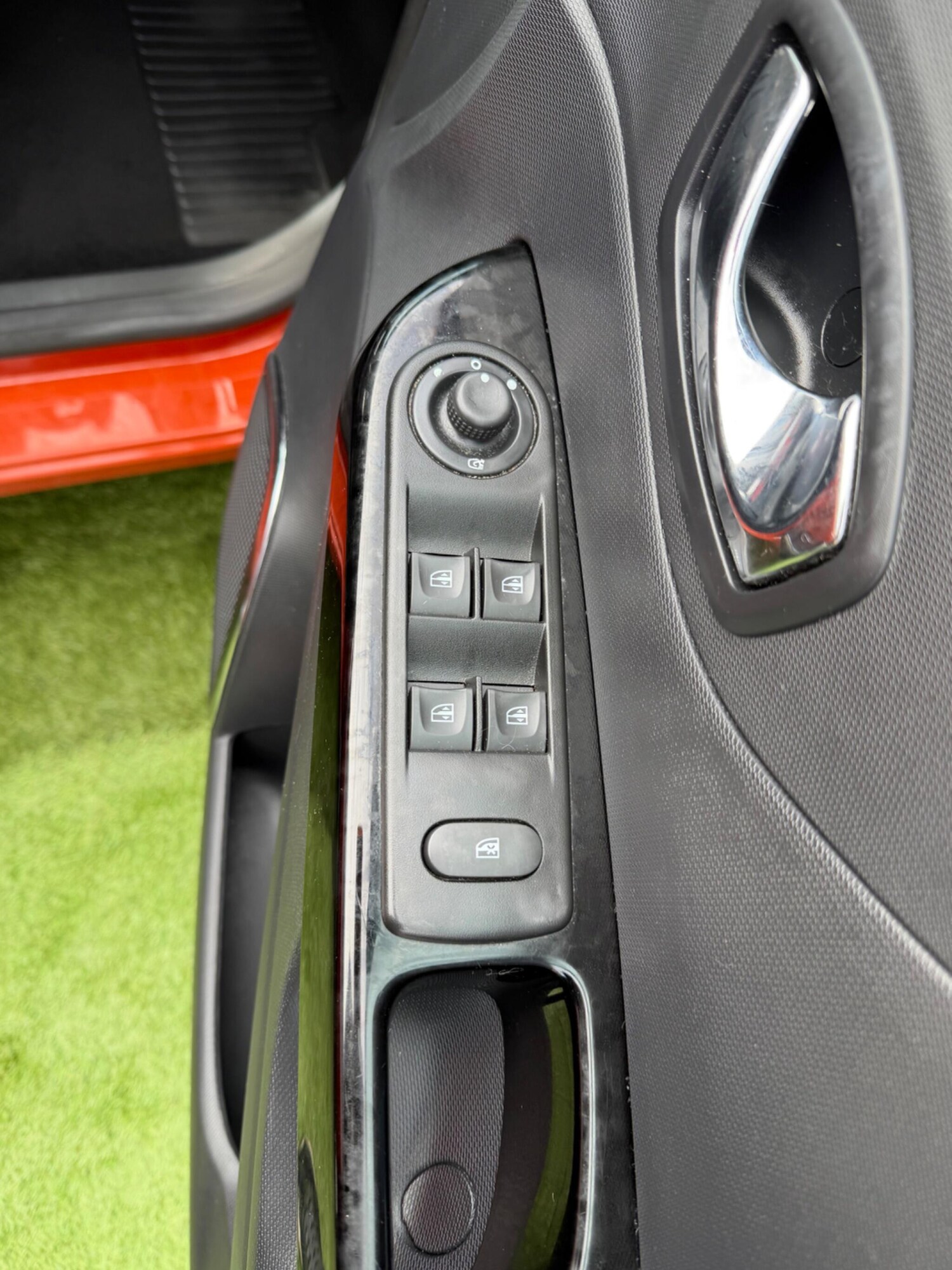 Used Renault Captur for sale - 77909191: Photo 26