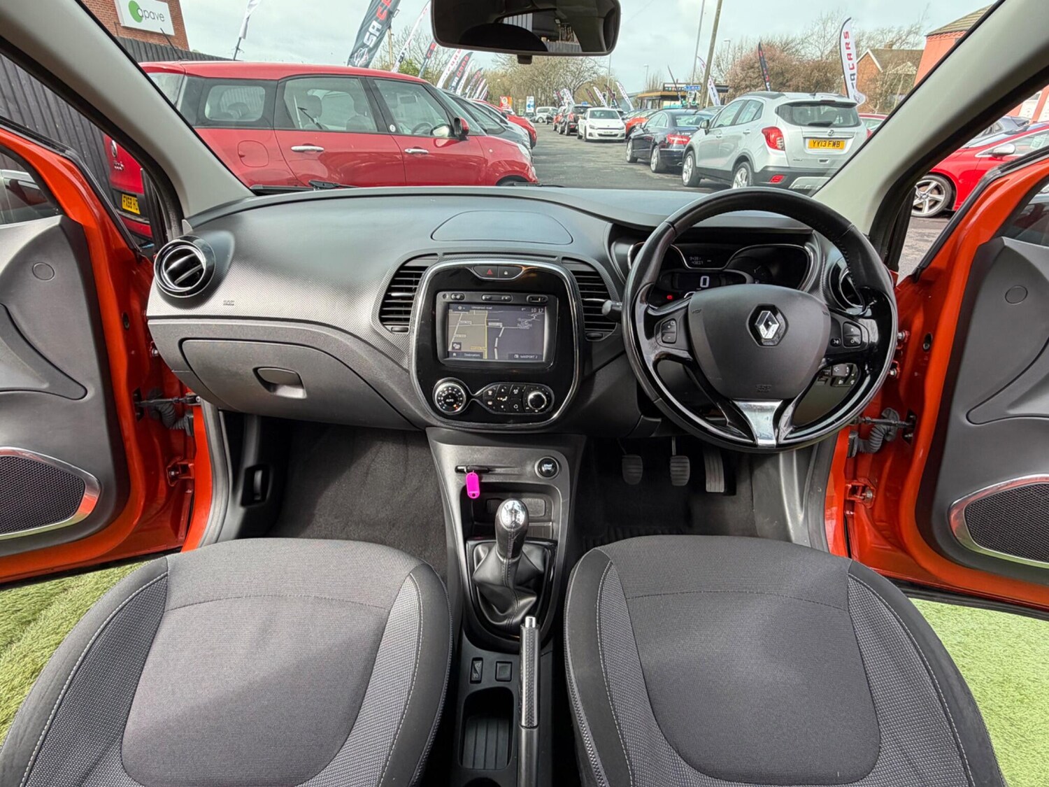 Used Renault Captur for sale - 77909191: Photo 38