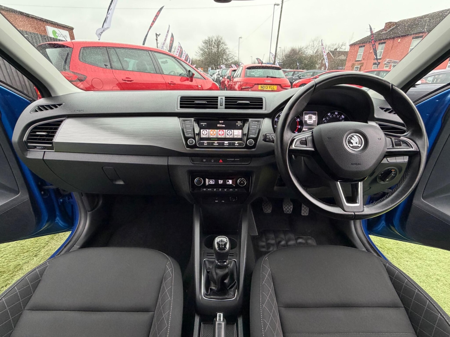 Used Skoda Fabia 2015 for sale - 77695455: Photo 2