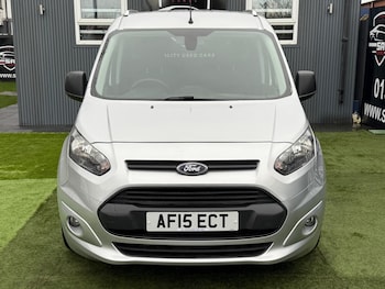 Used Ford Grand Tourneo Connect 2015 for sale - 76964409: Photo