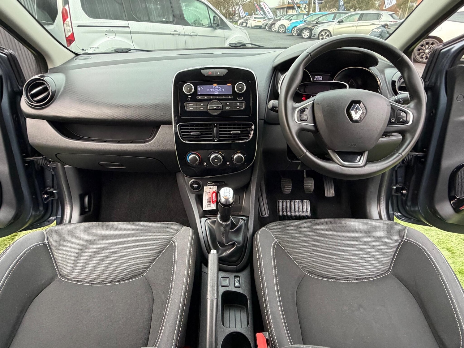 Used Renault Clio 2024 for sale - 77175815: Photo 2