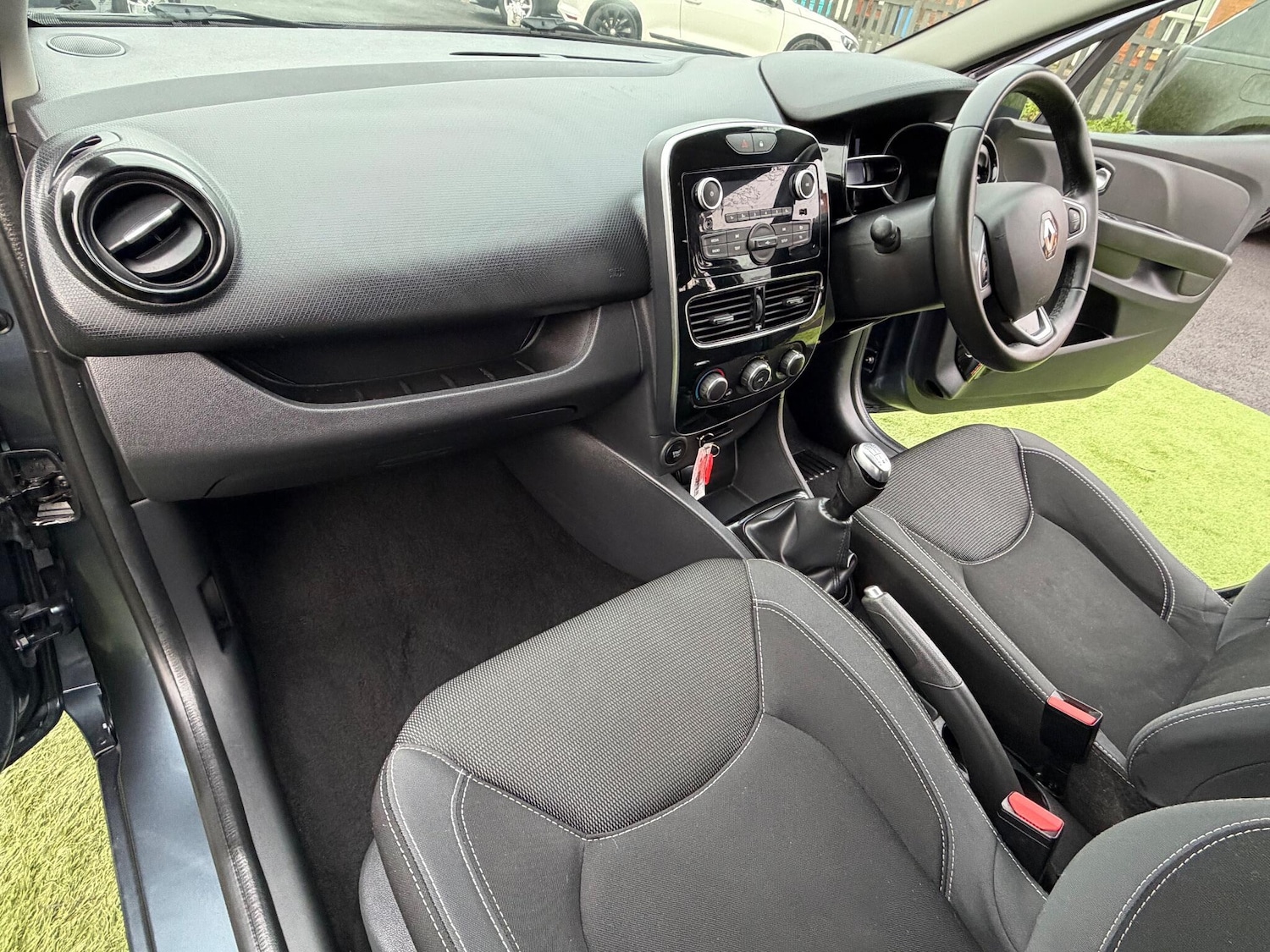 Used Renault Clio 2024 for sale - 77175815: Photo 30