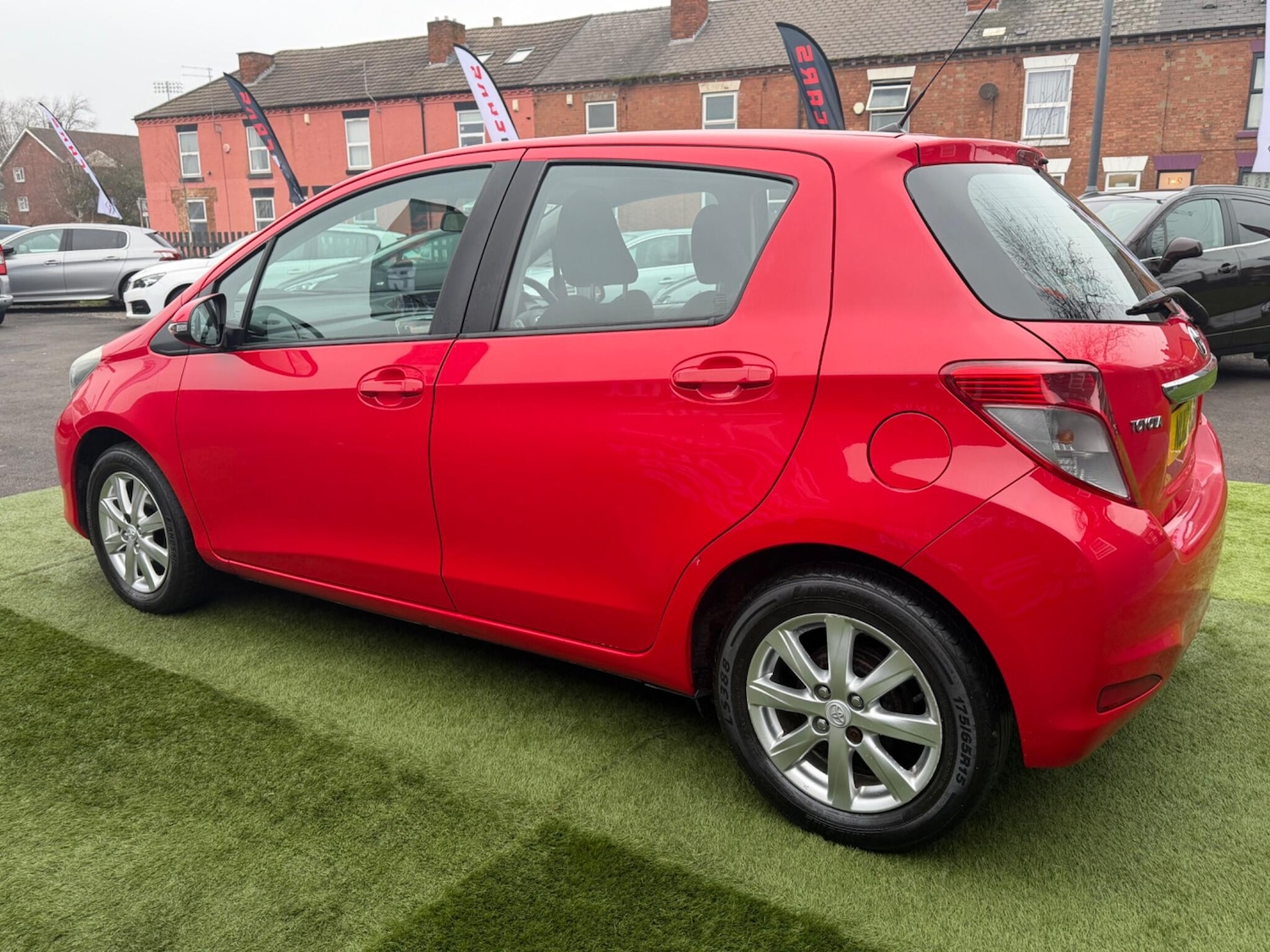 Used Toyota Yaris 2012 for sale - 77425774: Photo 16