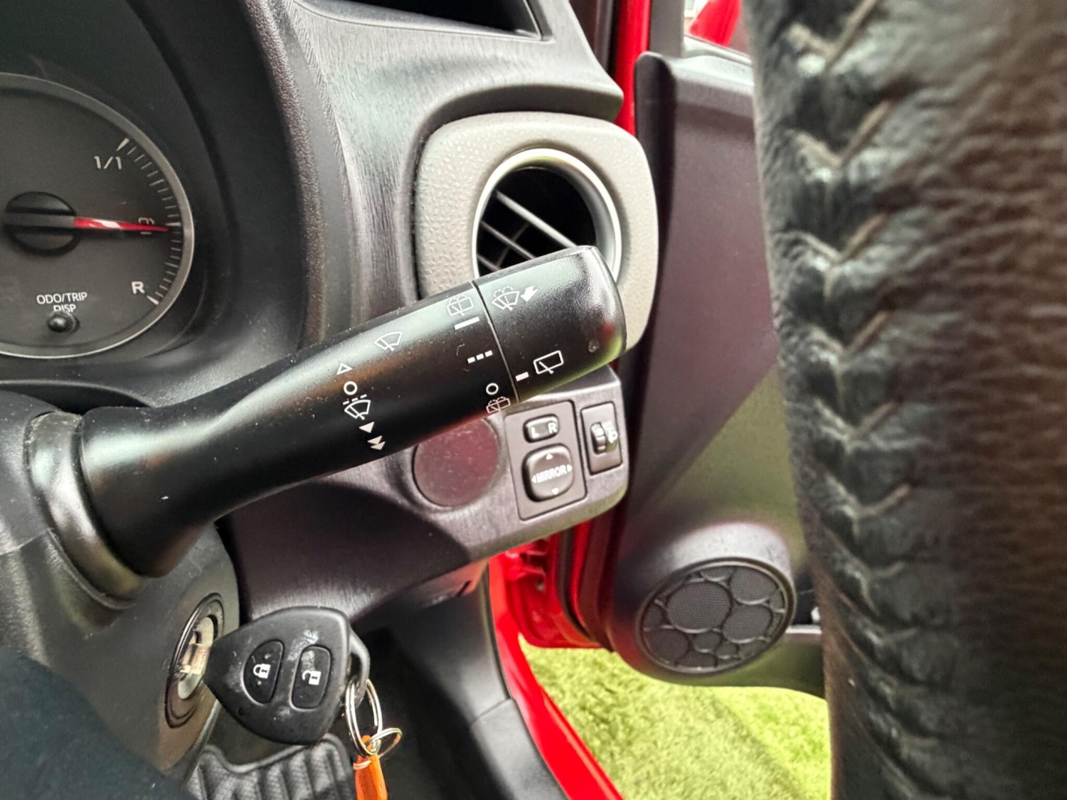 Used Toyota Yaris 2012 for sale - 77425774: Photo 25