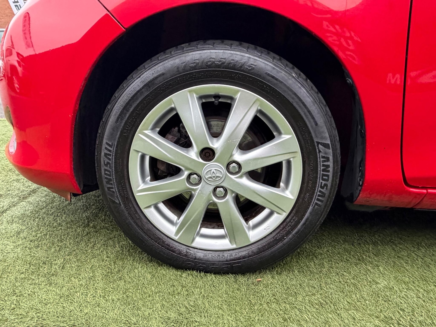 Used Toyota Yaris 2012 for sale - 77425774: Photo 44