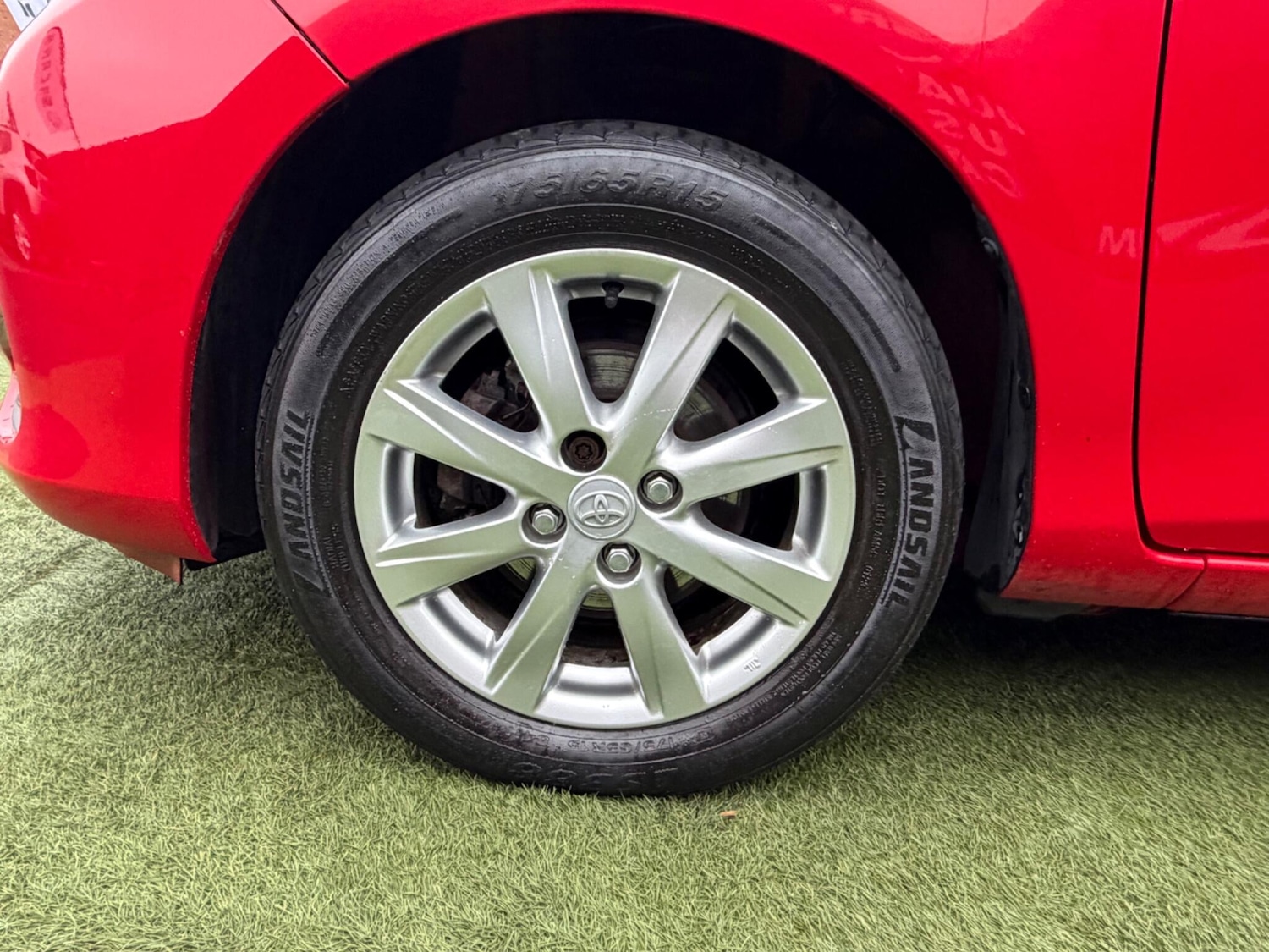 Used Toyota Yaris 2012 for sale - 77425774: Photo 46