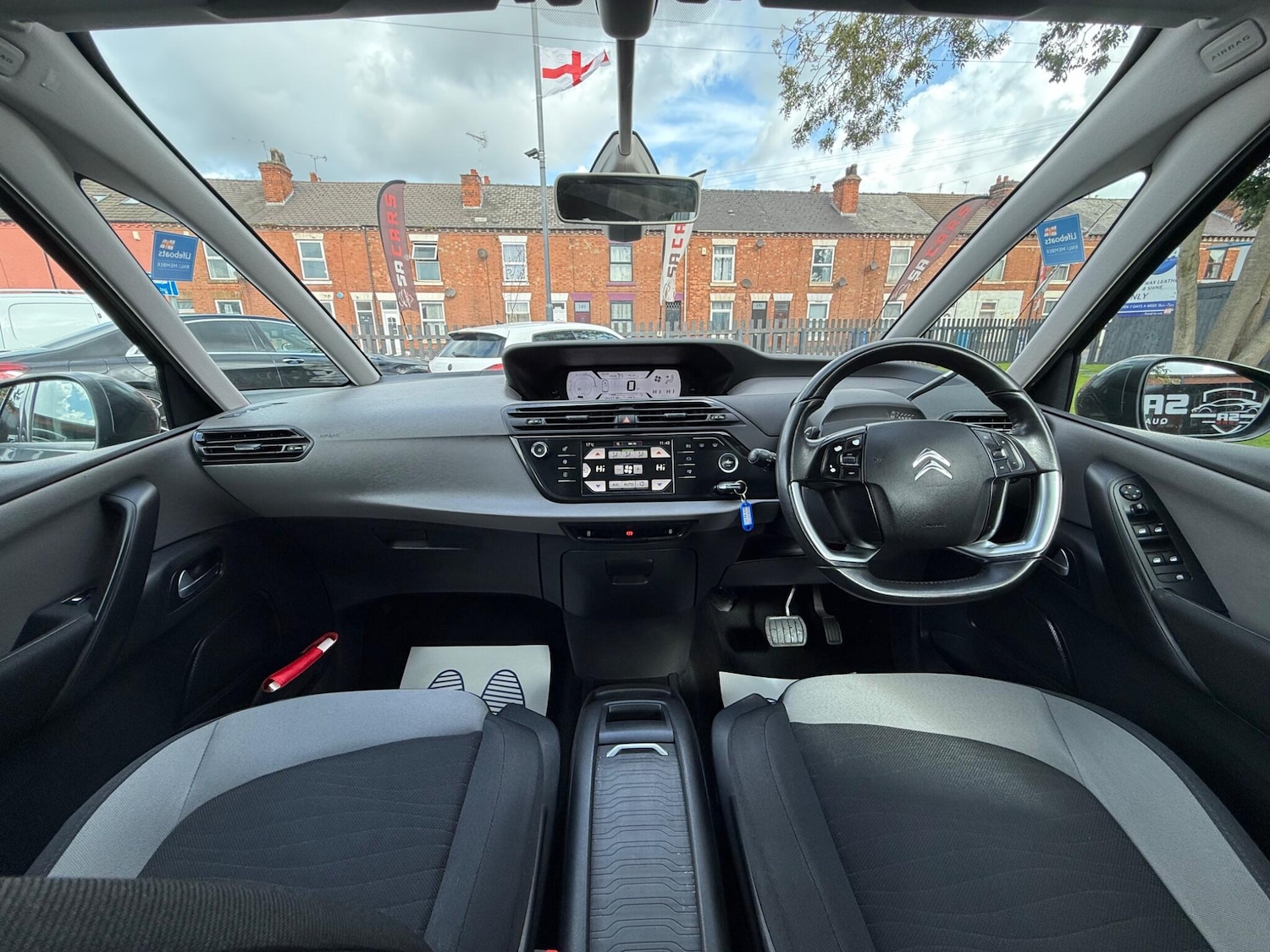Used Citroen C4 Picasso 2016 for sale - 76703605: Photo 2
