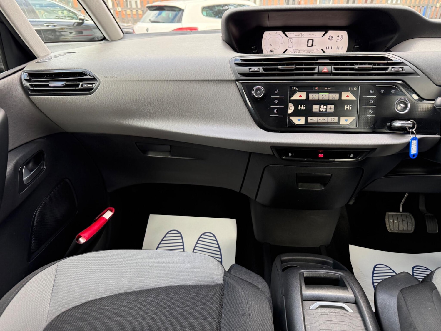 Used Citroen C4 Picasso 2016 for sale - 76703605: Photo 30