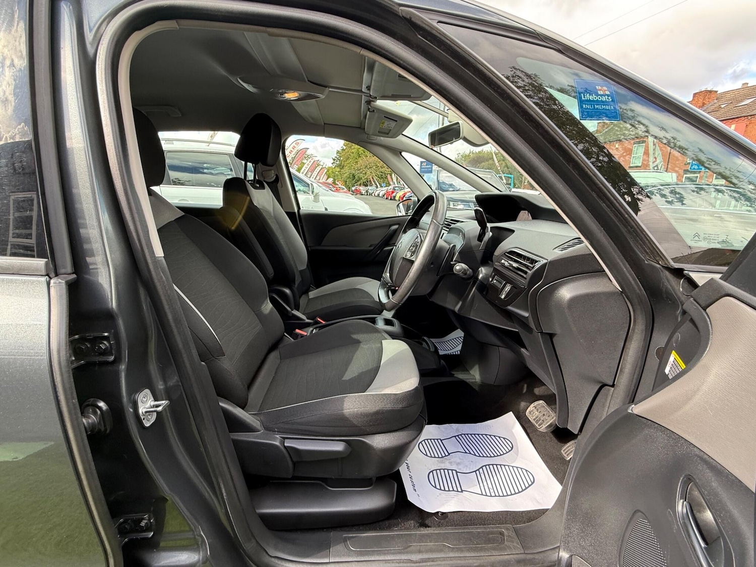 Used Citroen C4 Picasso 2016 for sale - 76703605: Photo 4