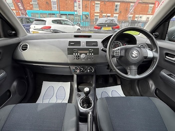 Used Suzuki Swift 2010 for sale - 75553340: Photo