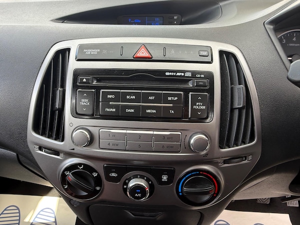 Used Hyundai i20 2014 for sale - 76042638: Photo 23