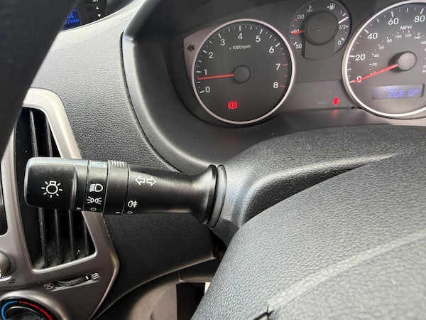 Used Hyundai i20 2014 for sale - 76042638: Photo 24