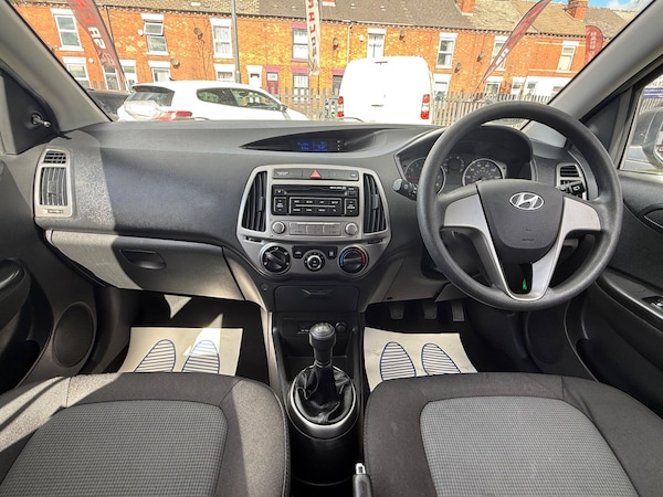 Used Hyundai i20 2014 for sale - 76042638: Photo 28