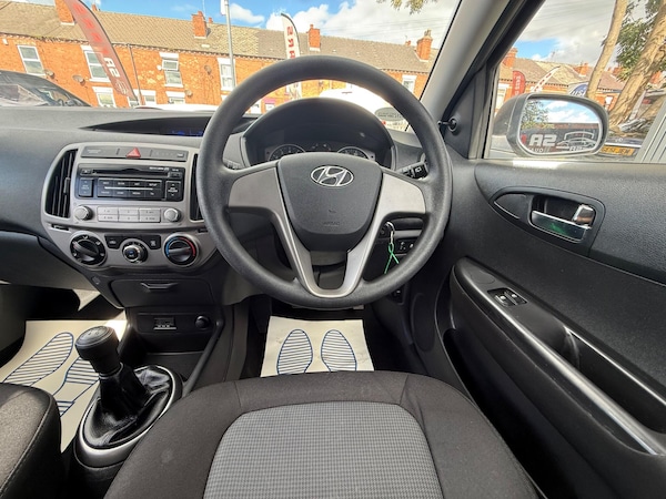 Used Hyundai i20 2014 for sale - 76042638: Photo 33