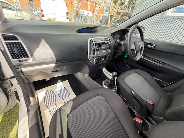 Used Hyundai i20 2014 for sale - 76042638: Photo 34