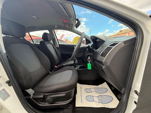 Used Hyundai i20 2014 for sale - 76042638: Photo 37
