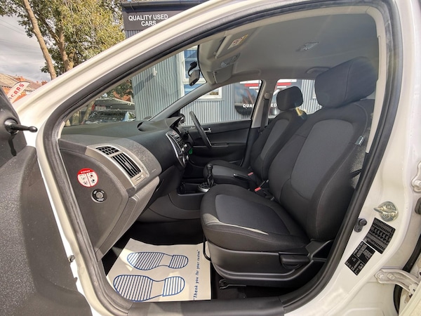 Used Hyundai i20 2014 for sale - 76042638: Photo 39