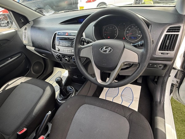 Used Hyundai i20 2014 for sale - 76042638: Photo 3