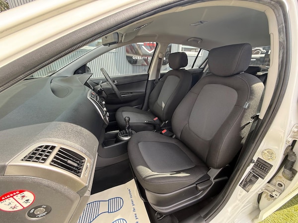 Used Hyundai i20 2014 for sale - 76042638: Photo 41