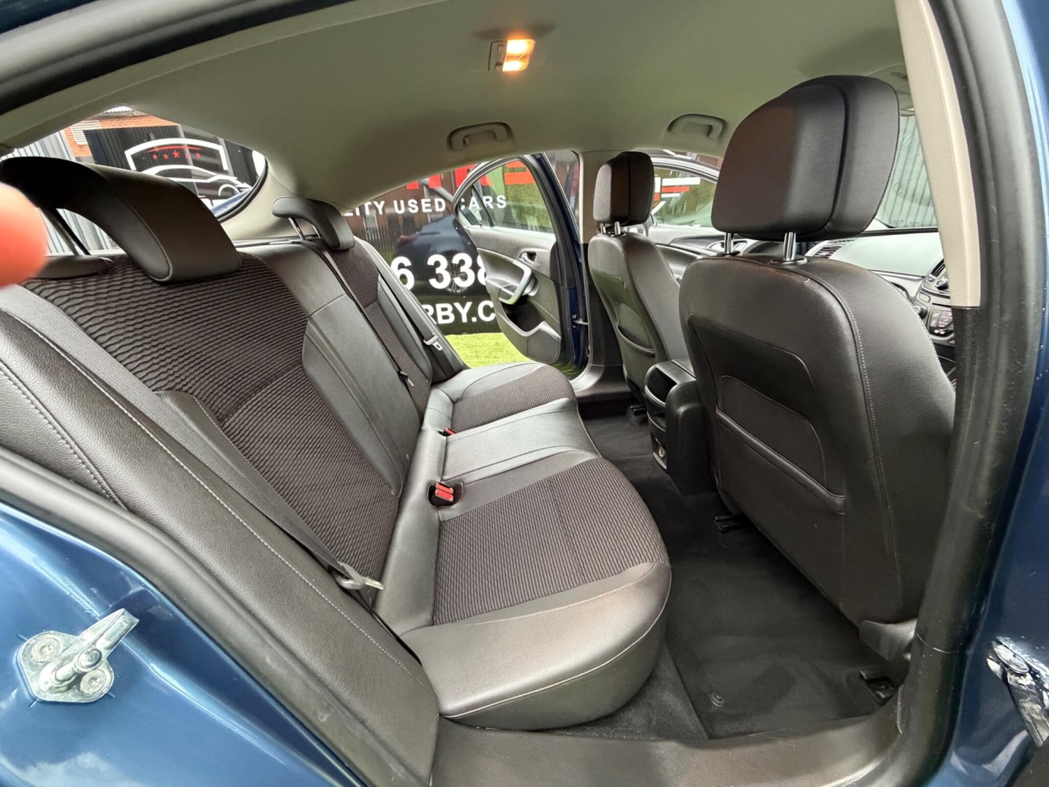 Used Vauxhall Insignia 2015 for sale - 77331012: Photo 38