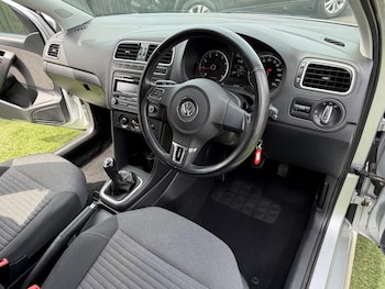 Used Volkswagen Polo 2012 for sale - 79609789: Photo