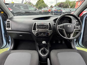 Used Hyundai i20 2013 for sale - 78922604: Photo