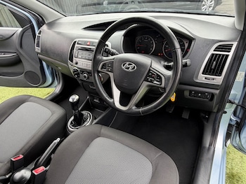 Used Hyundai i20 2013 for sale - 78922604: Photo