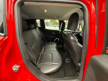 Used Jeep Renegade 2015 for sale - 75858044: Photo