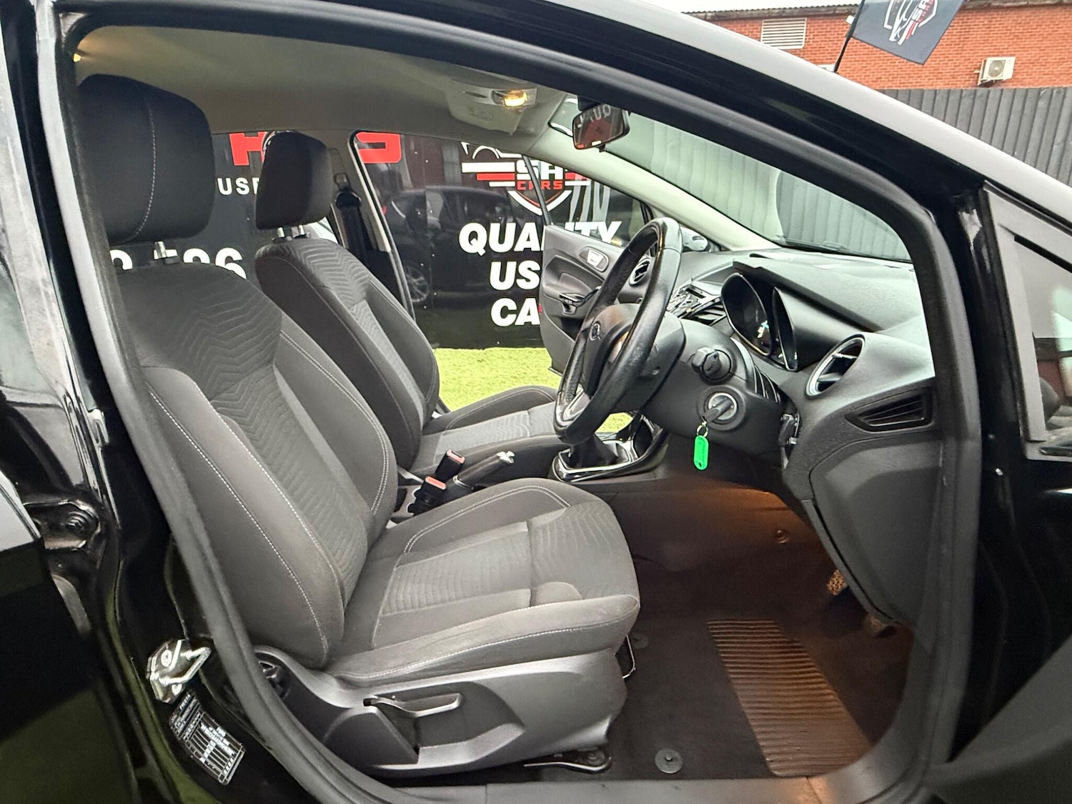 Used Ford Fiesta 2017 for sale - 77040317: Photo 25