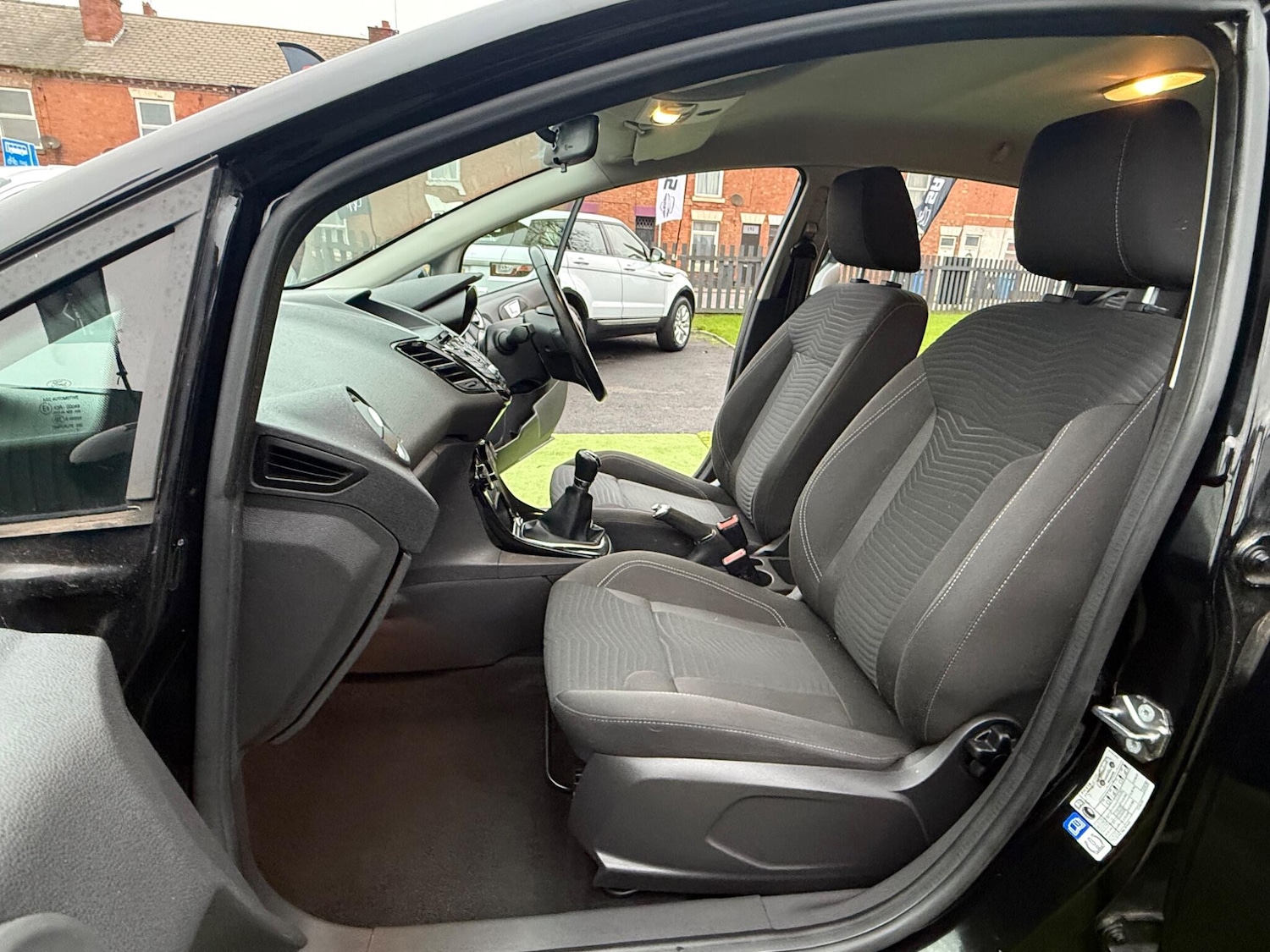 Used Ford Fiesta 2017 for sale - 77040317: Photo 28