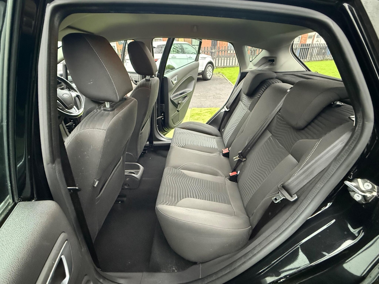 Used Ford Fiesta 2017 for sale - 77040317: Photo 32