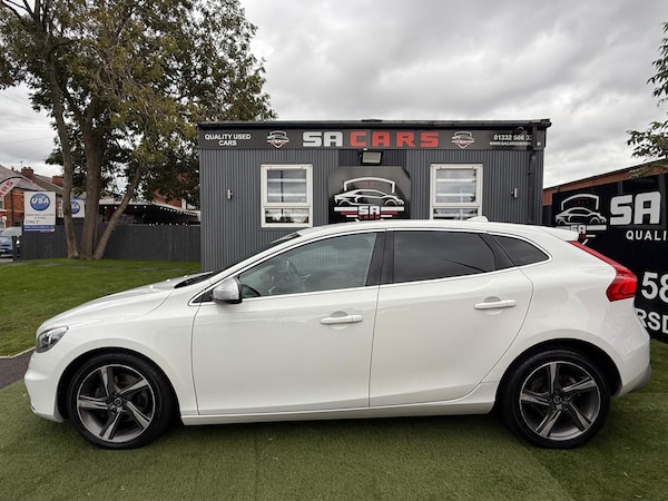 Used Volvo V40 2015 for sale - 76239612: Photo 10