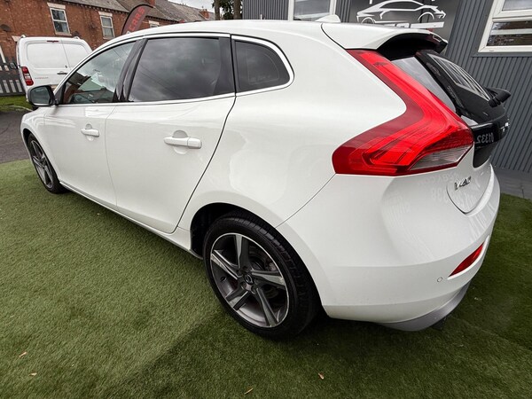 Used Volvo V40 2015 for sale - 76239612: Photo 11