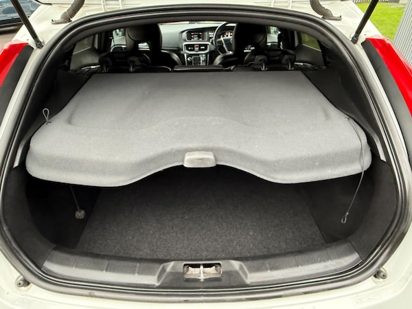 Used Volvo V40 2015 for sale - 76239612: Photo 28