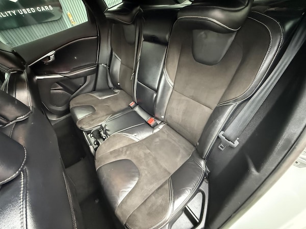 Used Volvo V40 2015 for sale - 76239612: Photo 29