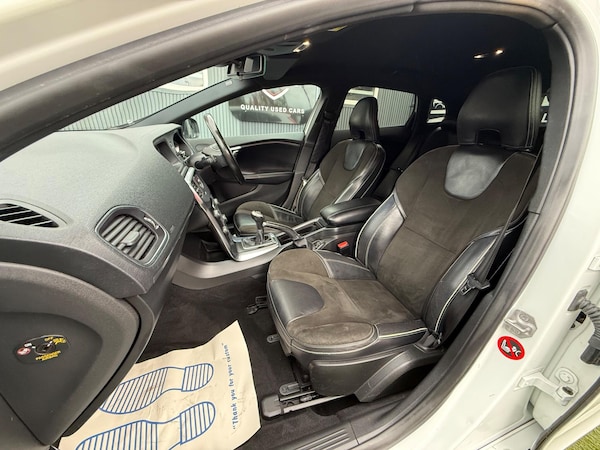 Used Volvo V40 2015 for sale - 76239612: Photo 33