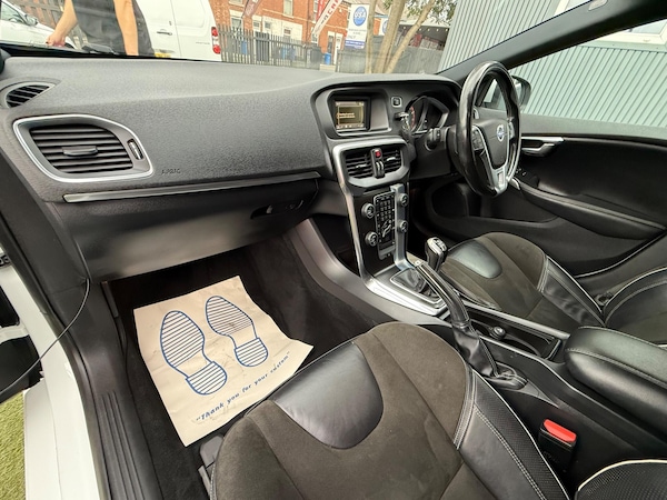 Used Volvo V40 2015 for sale - 76239612: Photo 35