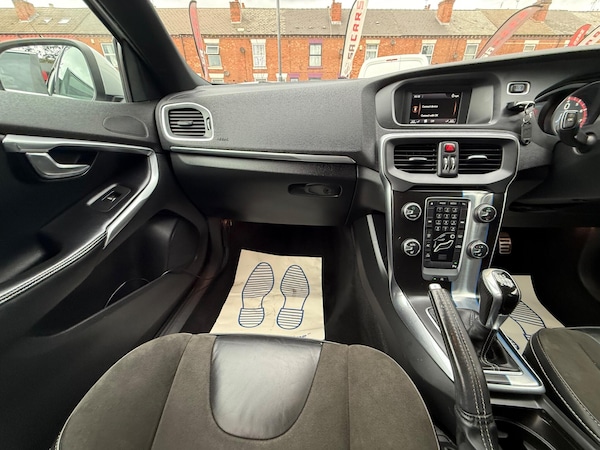 Used Volvo V40 2015 for sale - 76239612: Photo 39