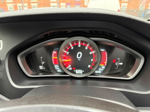 Used Volvo V40 2015 for sale - 76239612: Photo 44
