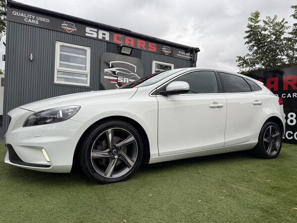 Used Volvo V40 2015 for sale - 76239612: Photo 8