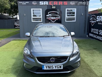 Used Volvo V40 2015 for sale - 79328997: Photo