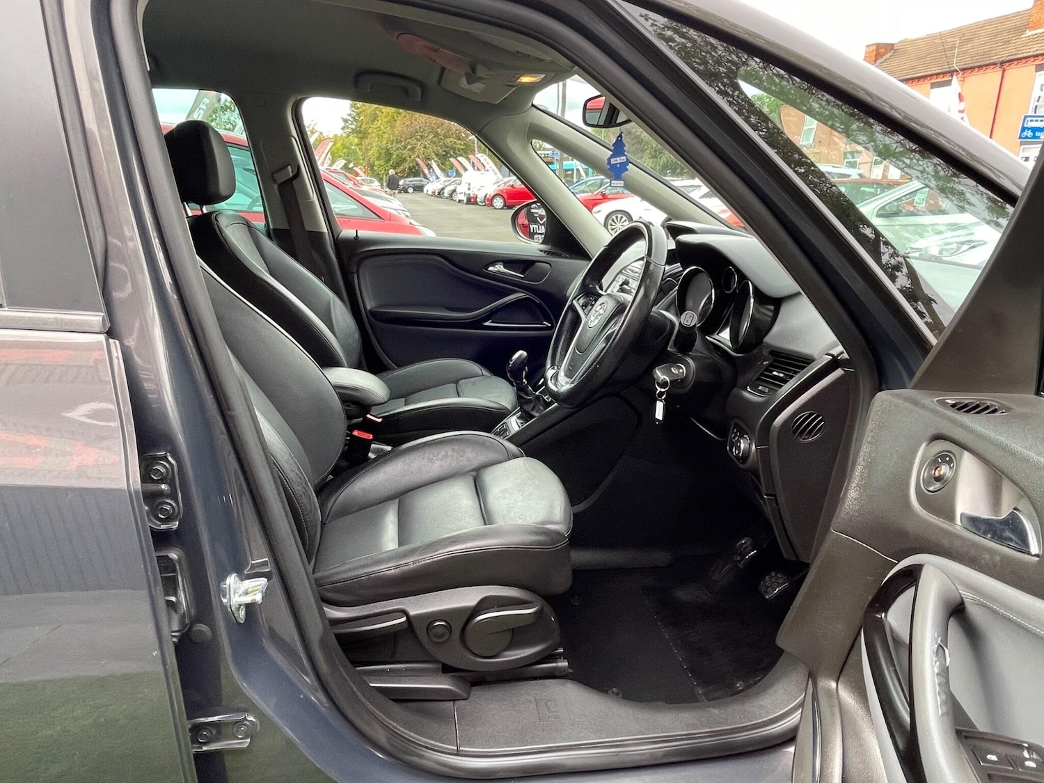 Used Vauxhall Zafira Tourer 2013 for sale - 76084226: Photo 21