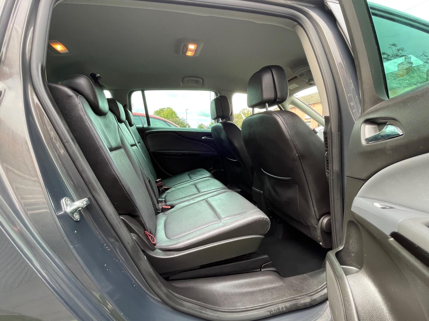 Used Vauxhall Zafira Tourer 2013 for sale - 76084226: Photo 23