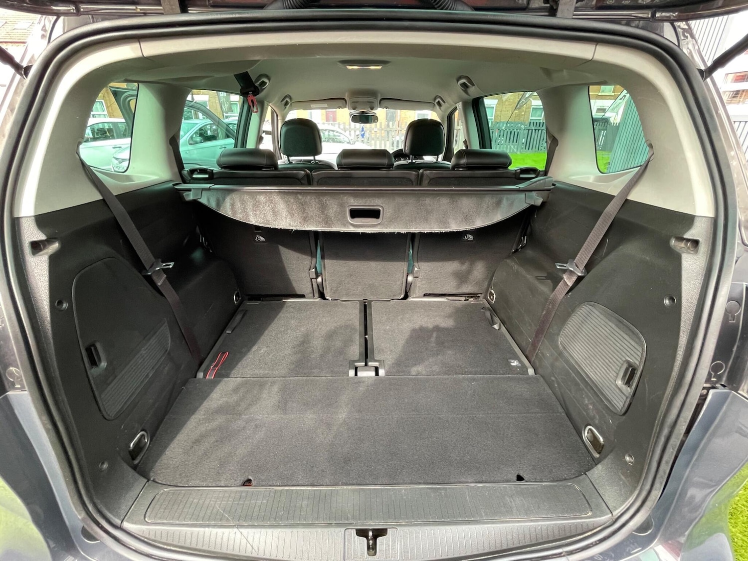 Used Vauxhall Zafira Tourer 2013 for sale - 76084226: Photo 28